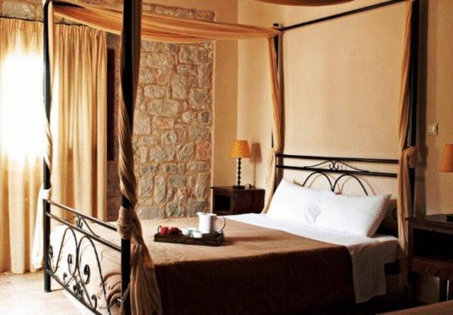 Vlyhada Guesthouse Pírgos Dhiroú Dış mekan fotoğraf