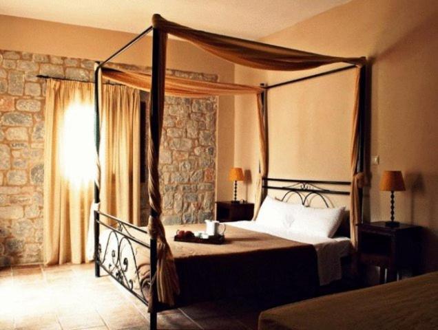 Vlyhada Guesthouse Pírgos Dhiroú Dış mekan fotoğraf